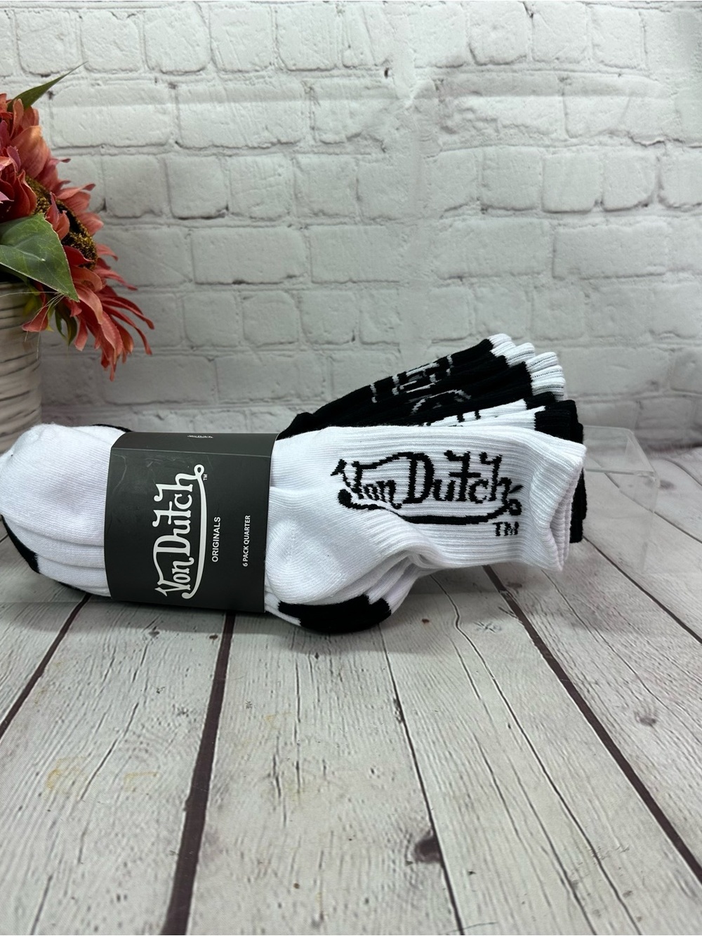 NWT Von Dutch classic White Black quarter Crew Socks retro streetwear men's logo
